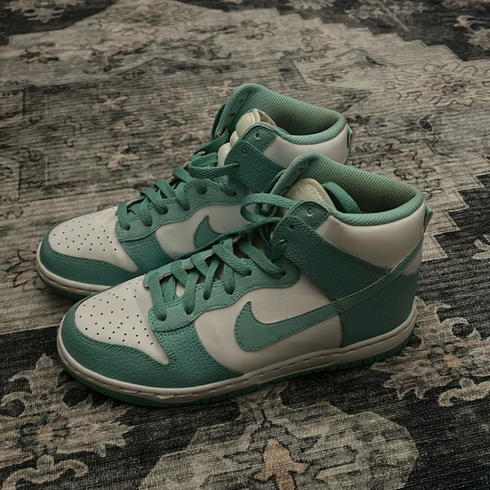 Nike Dunk High Island Green GS